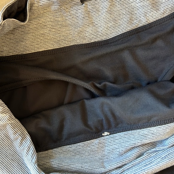 LULULEMON hottie shorts - Picture 5 of 6